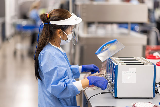 lab-assistant.jpg lab assistant